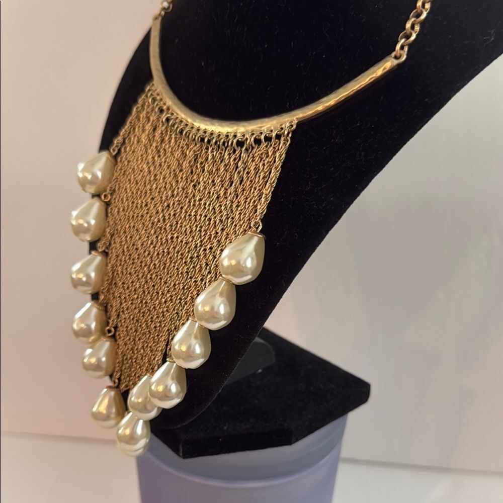 NWT CHICO Elegant Gold and Pearl Necklace - Picture 7 of 12